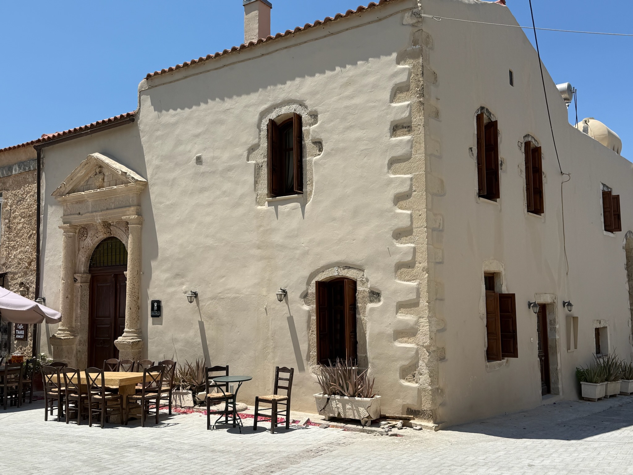 Casa Sanguinazzo facade